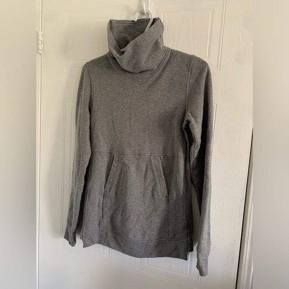 Lululemon Press Pause Pullover Heathered Medium Grey Size 2 - Picture 7 of 12